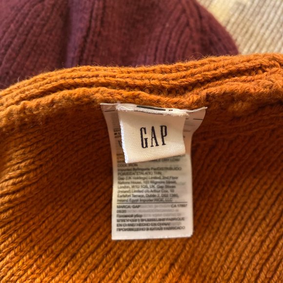 Gap Classic Beanies - Picture 6 of 8
